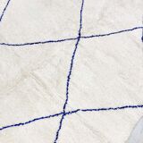 Tapis berbère beni ouarain écru à losanges bleus majorelle 305x211m