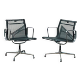 Paire de chaises Ch. Eames Alu Group résille Vitra Vintage