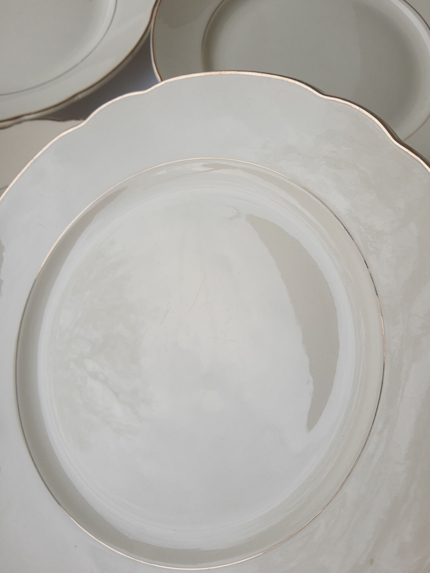 Set of 6 flat plates Villeroy and Boch ivory vintage gilding