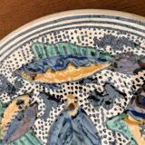 Vintage wall plate in hand-painted ceramic, 1970s.