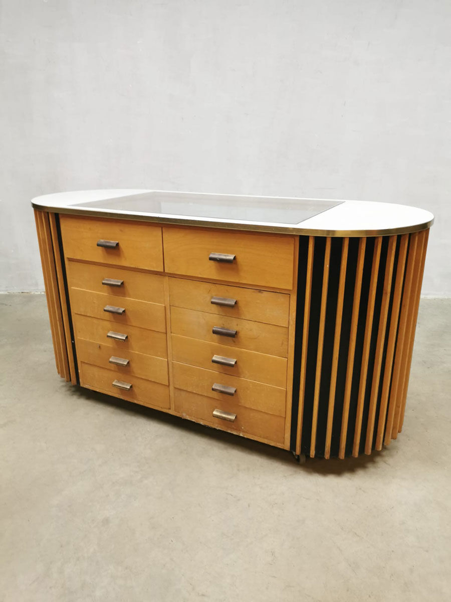 Comptoir de vitrine vintage müller & meissner