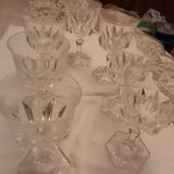6 verres à pied en cristal taillé