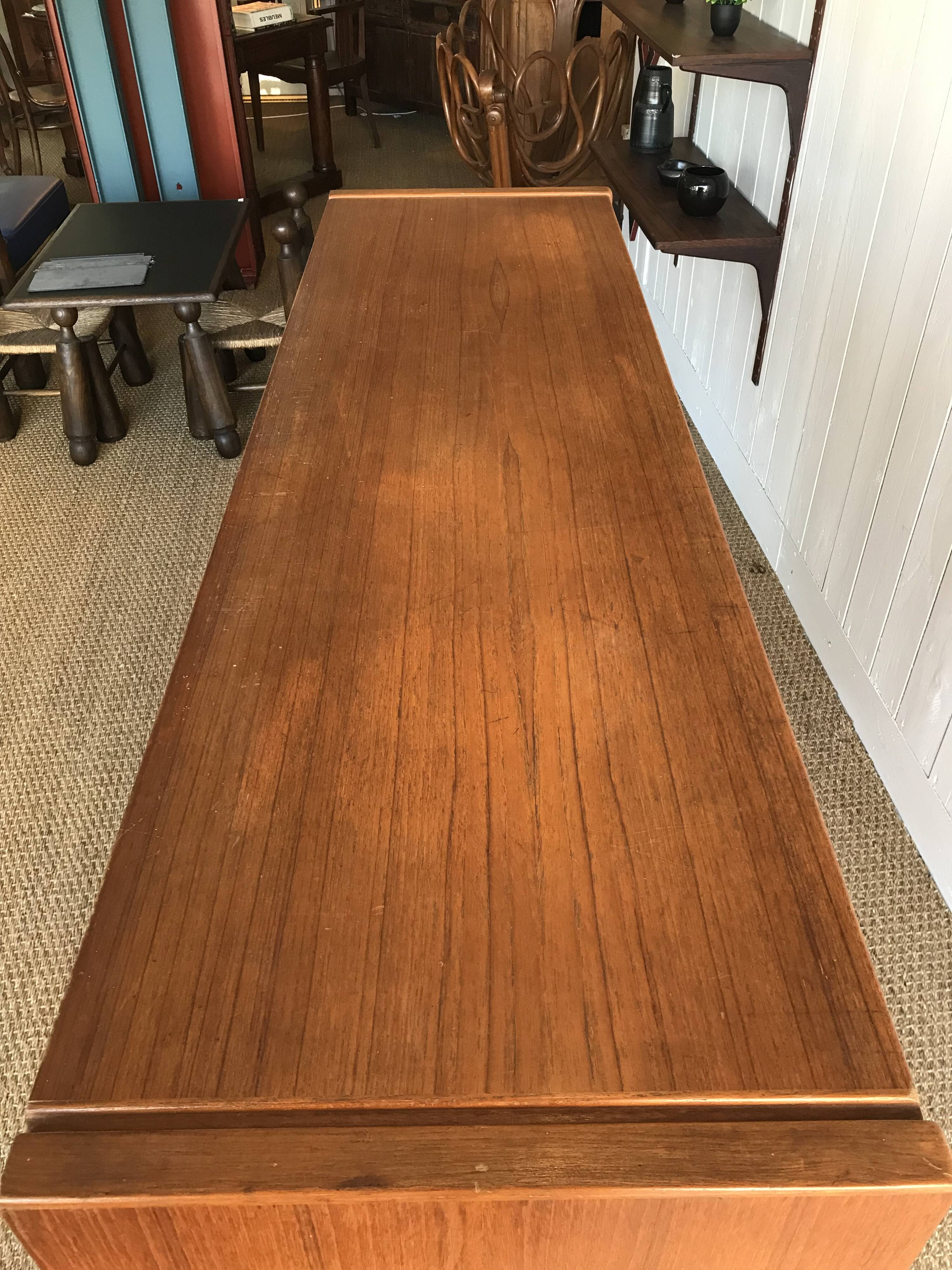 Small Scandinavian living room