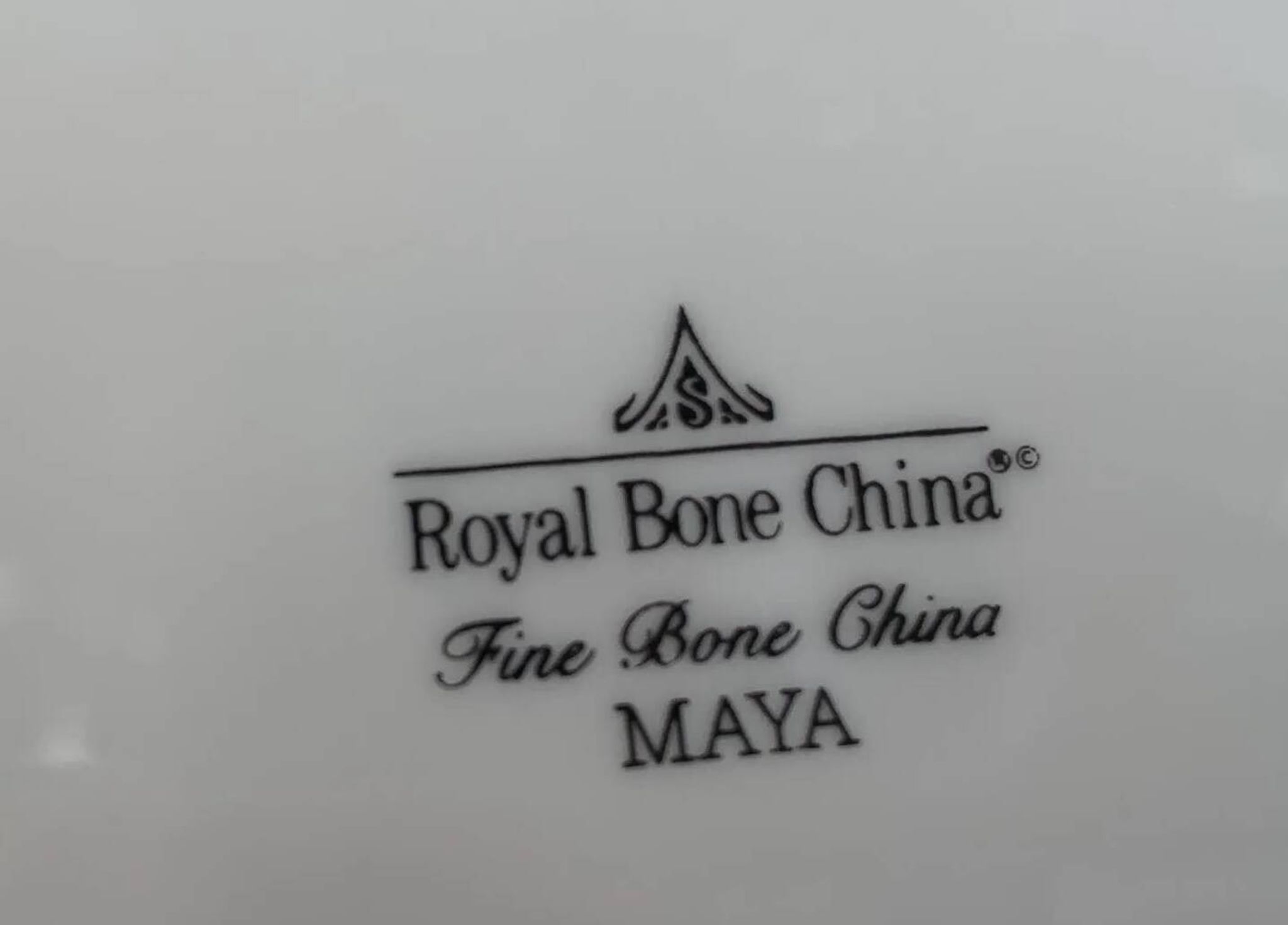 7 small plates in Royal Bone China porcelain, Maya model, Fine Bone