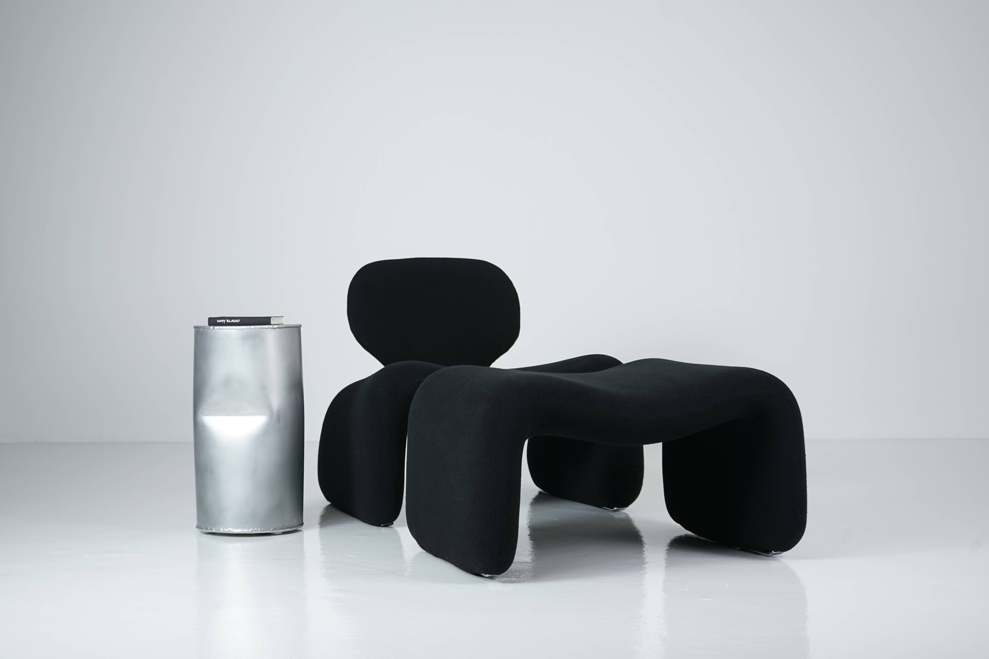 Fauteuil et repose-pieds Djinn par Olivier Mourgue pour Airborne