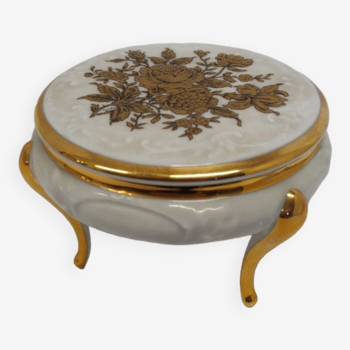 Limoges porcelain box / jewelry box