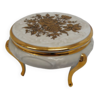 Limoges porcelain box / jewelry box