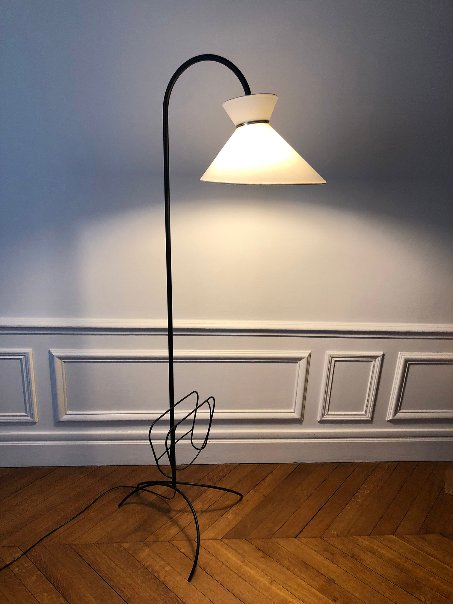 Floor lamp 1950-60 with review door and diabolo