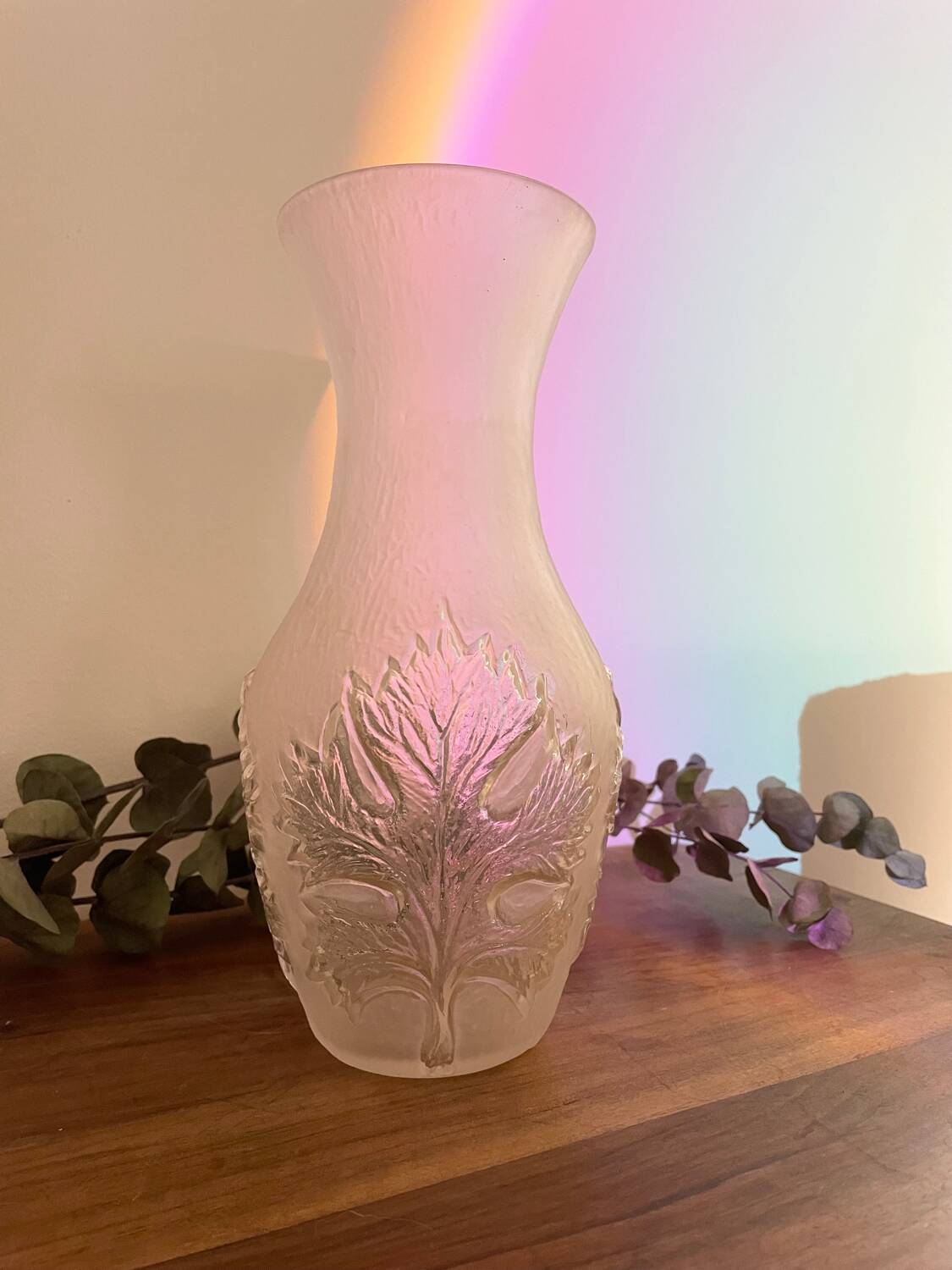 Molded glass vase