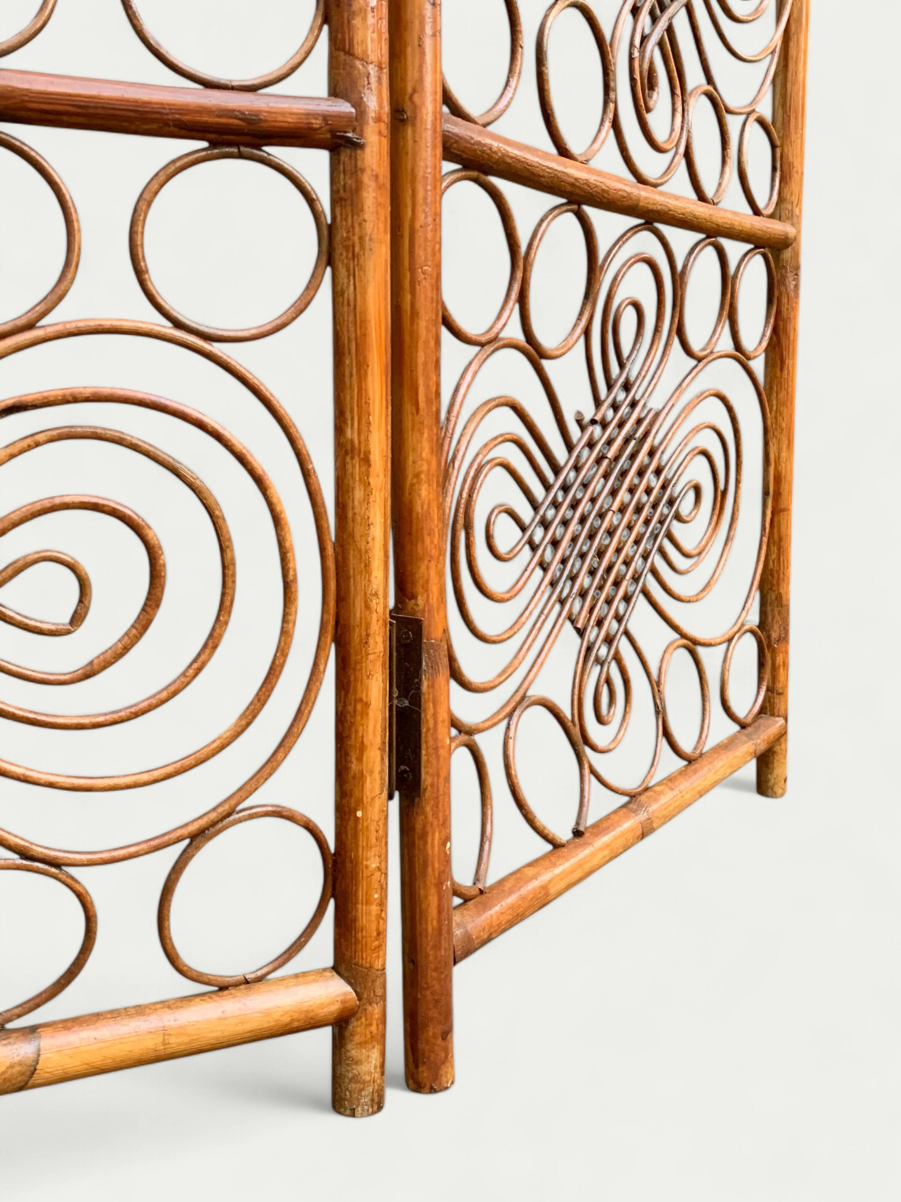 Vintage 1960s Curved Rattan Screen