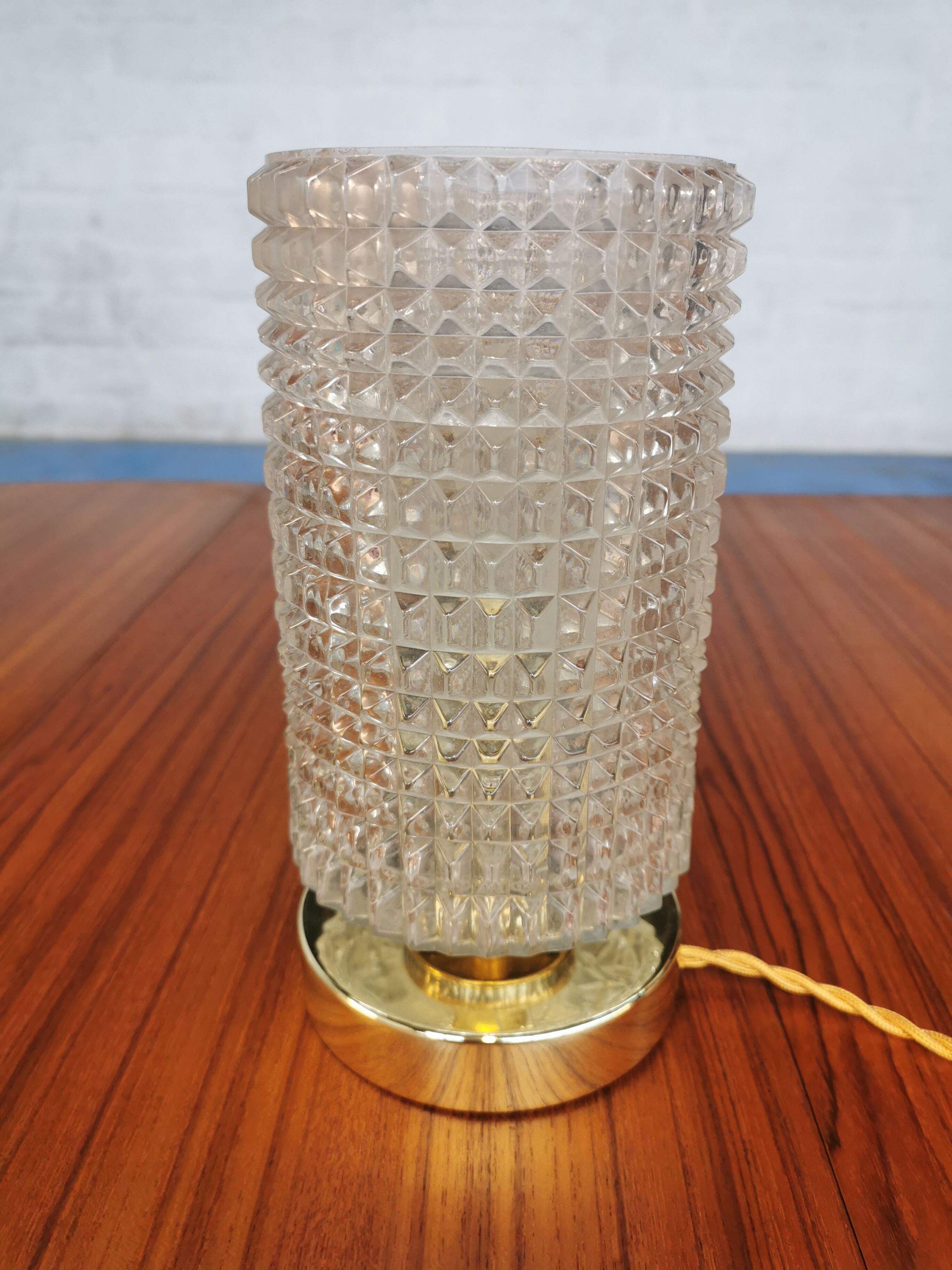 Table lamp with pressed glass globe