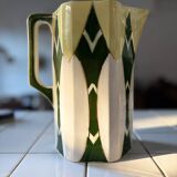 Onnaing jug vase