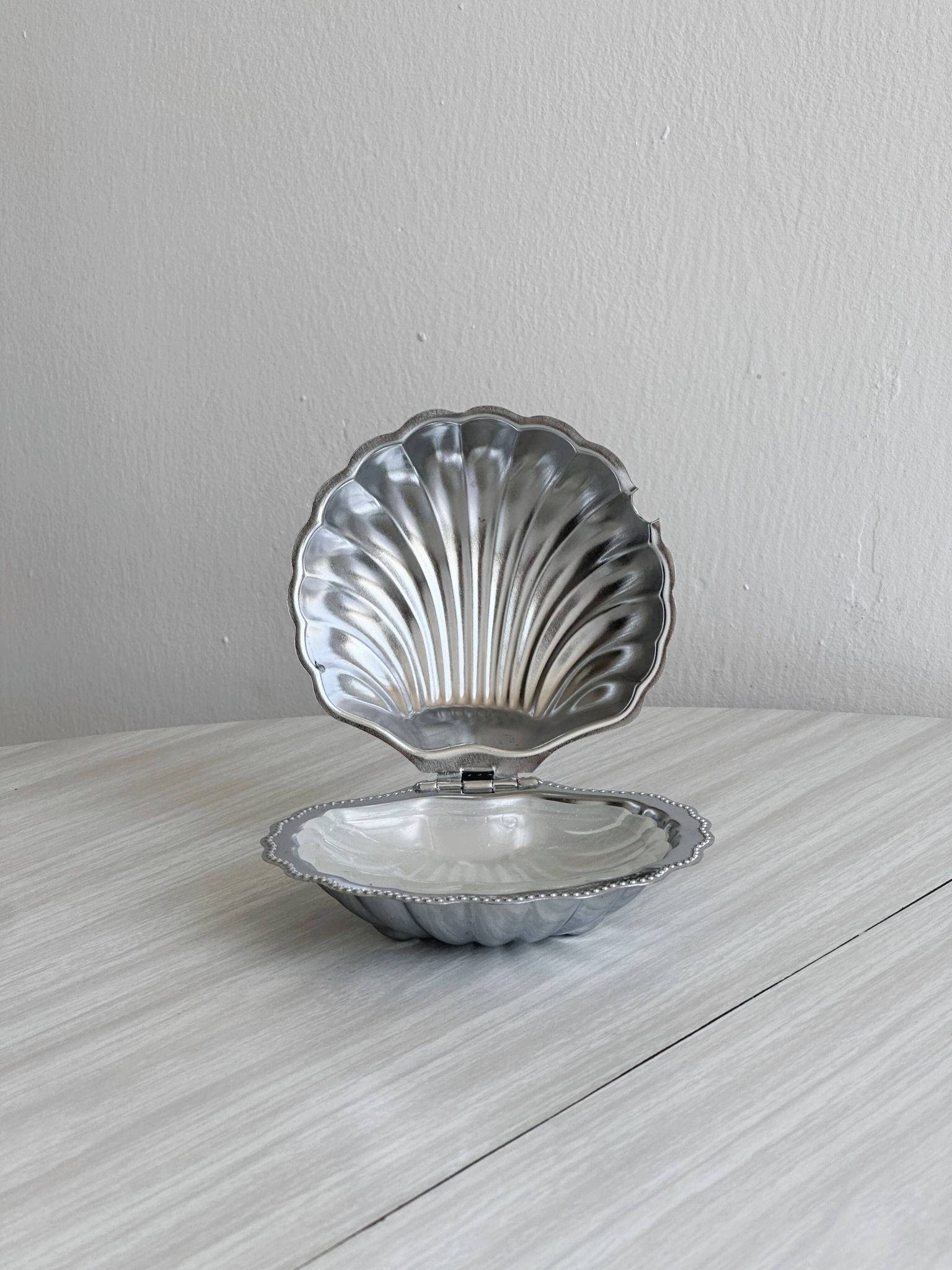 Shell butter dish