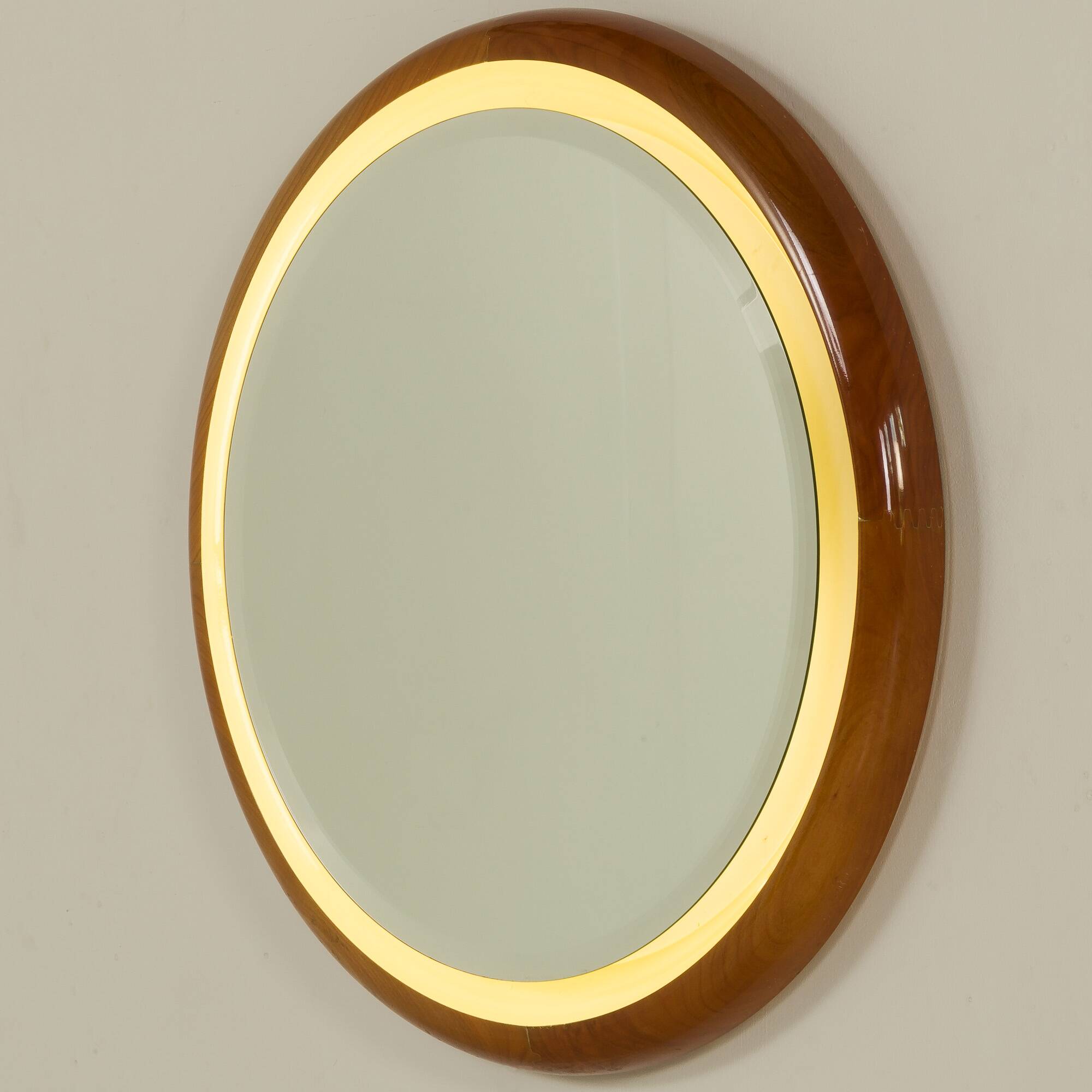 Miroir XL rétroéclairé italien en bois de cerisier massif, années 1970