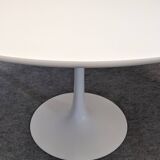 Space Age tulip round table by Maurice Burke for Arkana, 1960s-70s