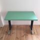 Table bistrot en formica vert