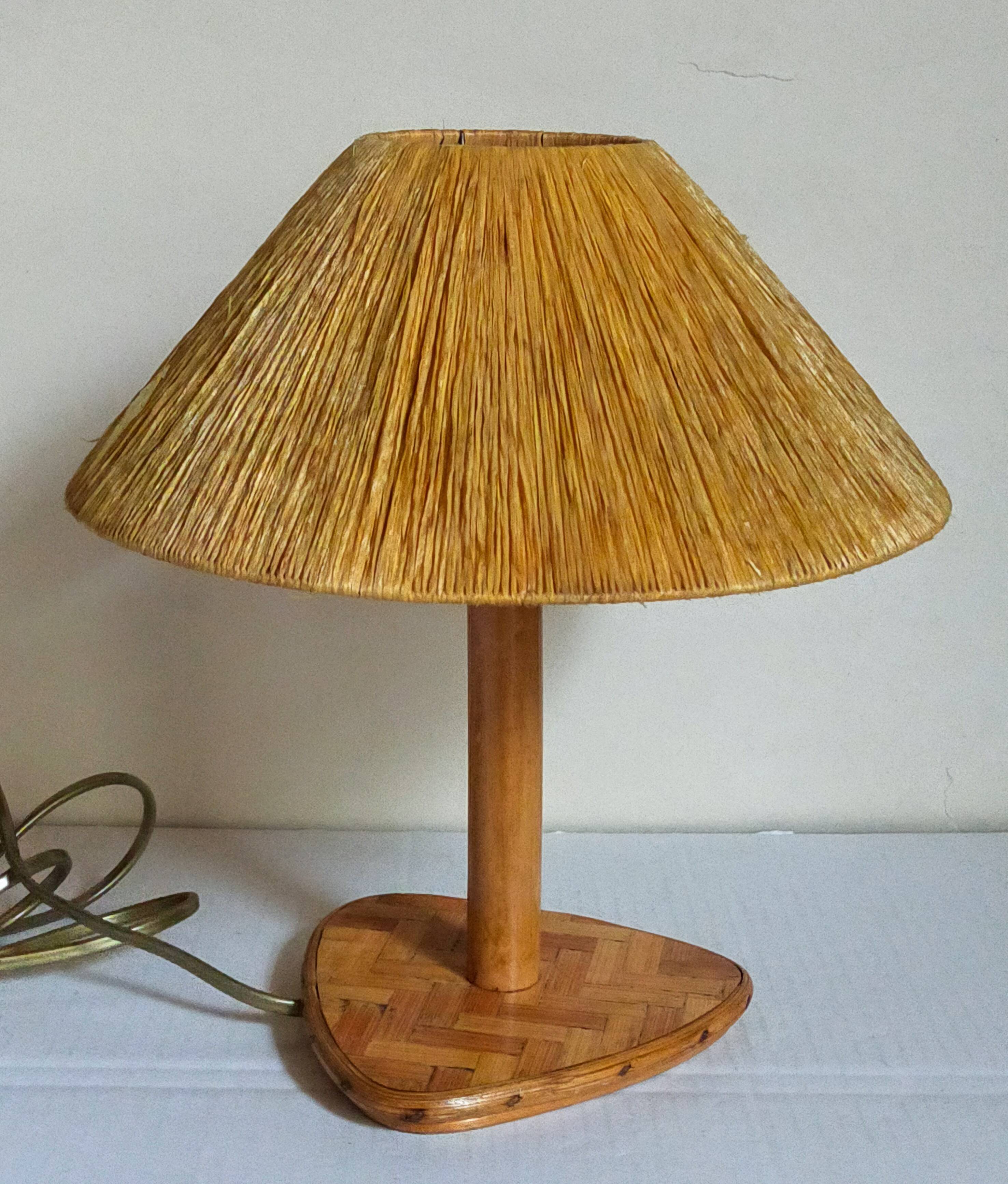 Table lamp in wood and rattan, 50s raffia lampshade