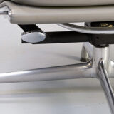 Charles and Ray Eames EA222 soft pad lounge fauteuil for Vitra