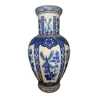 Porcelain vase t. delfts decor mills and flowers