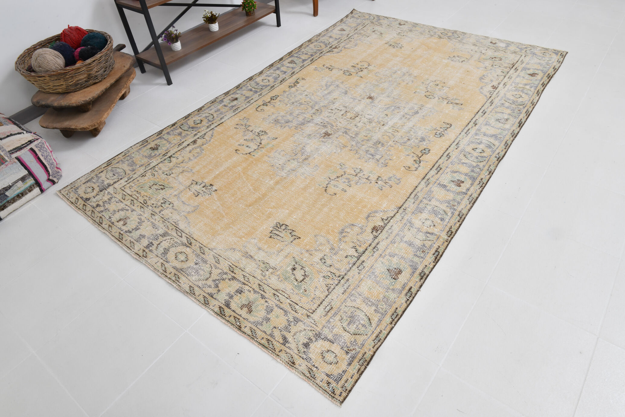 6x9 bordered & classic vintage rug, 175x284cm