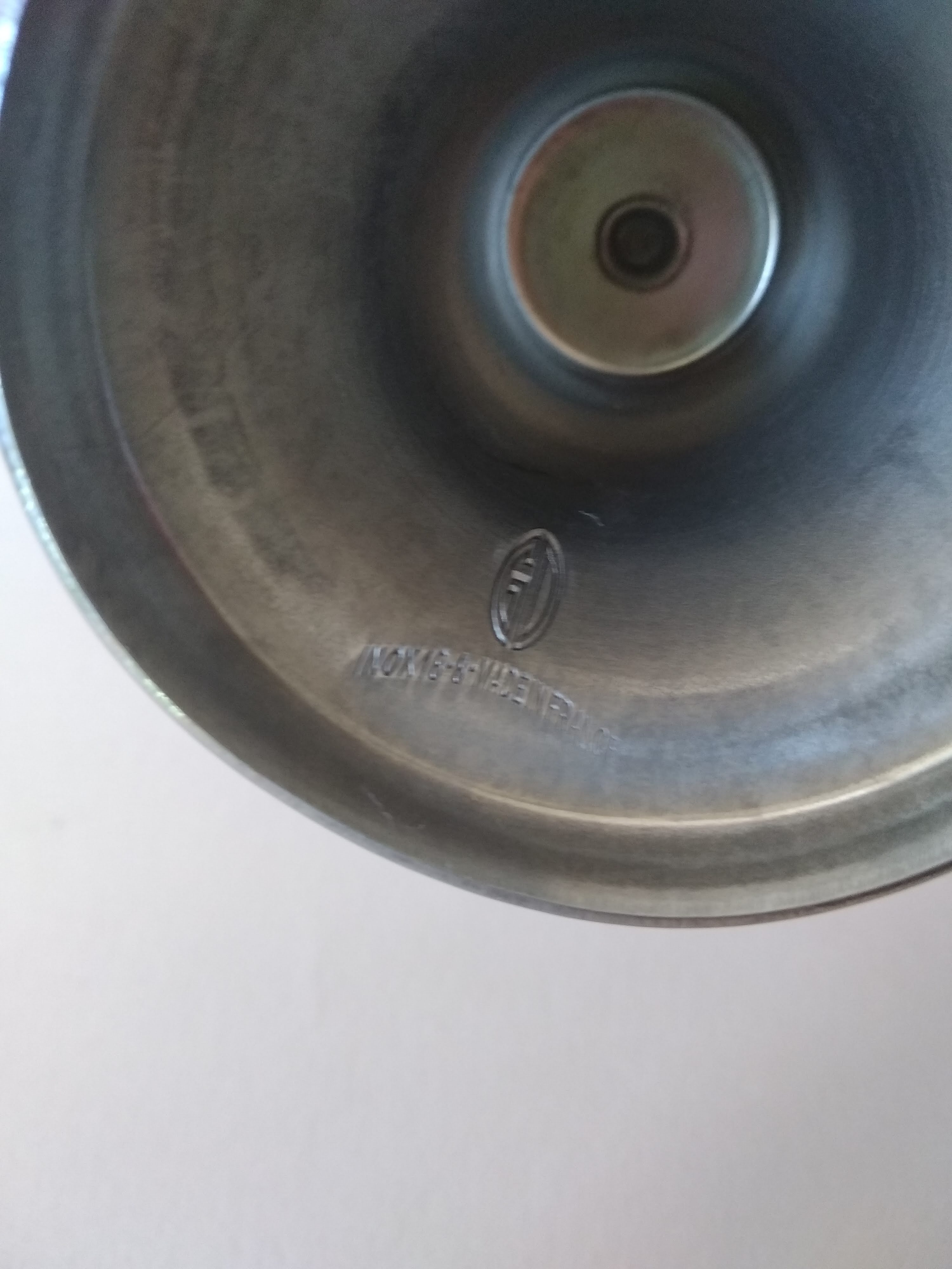 8 coupelles sur pied en inox Guy Degrenne