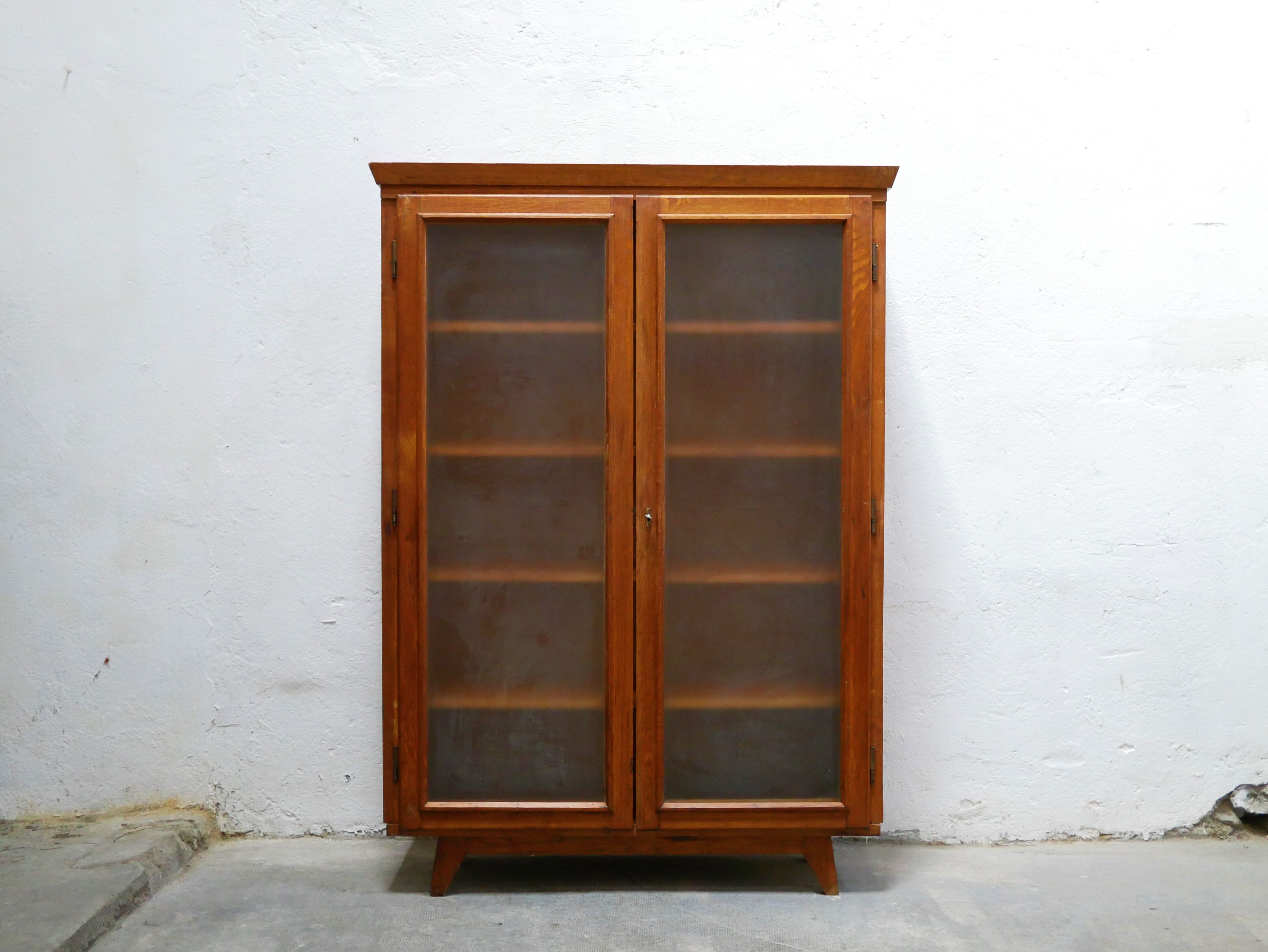 Bibliothèque vitrée vintage en bois