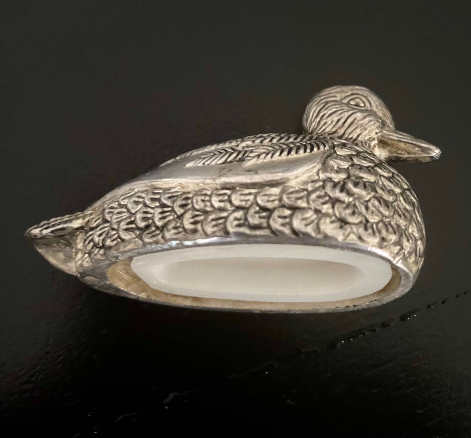 2 pepper shakers, 1 Silea salt shaker, duck shape