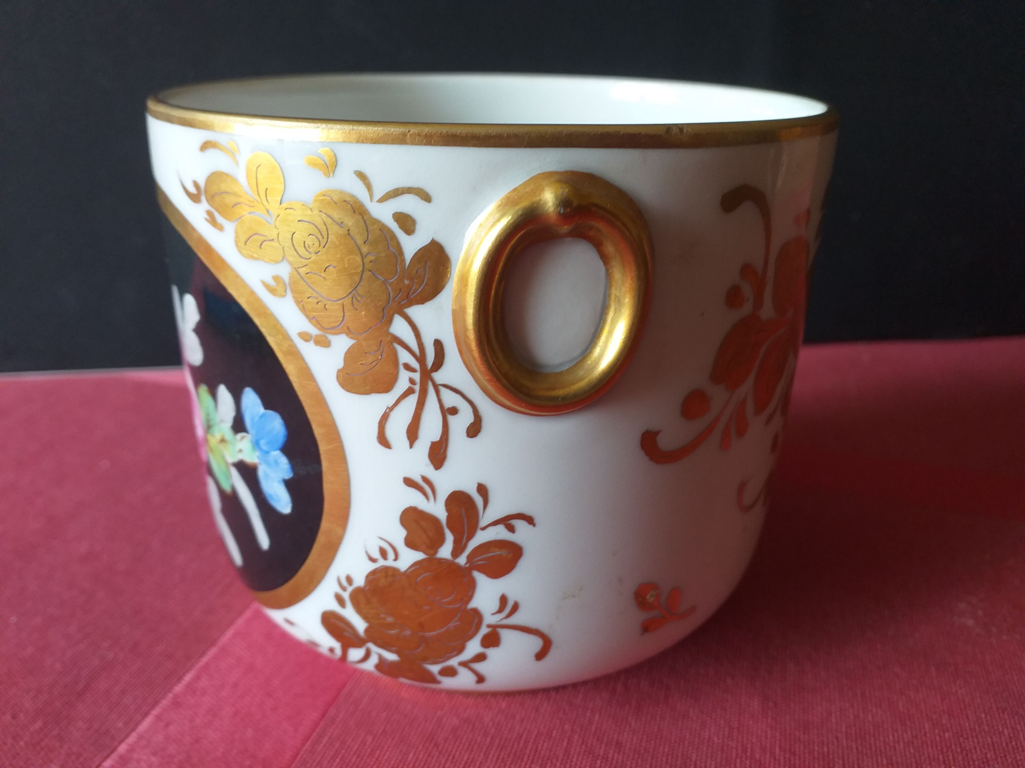 Porcelain planter decorates Paris polychrome flowers or Mehun Albert Pillivuyt