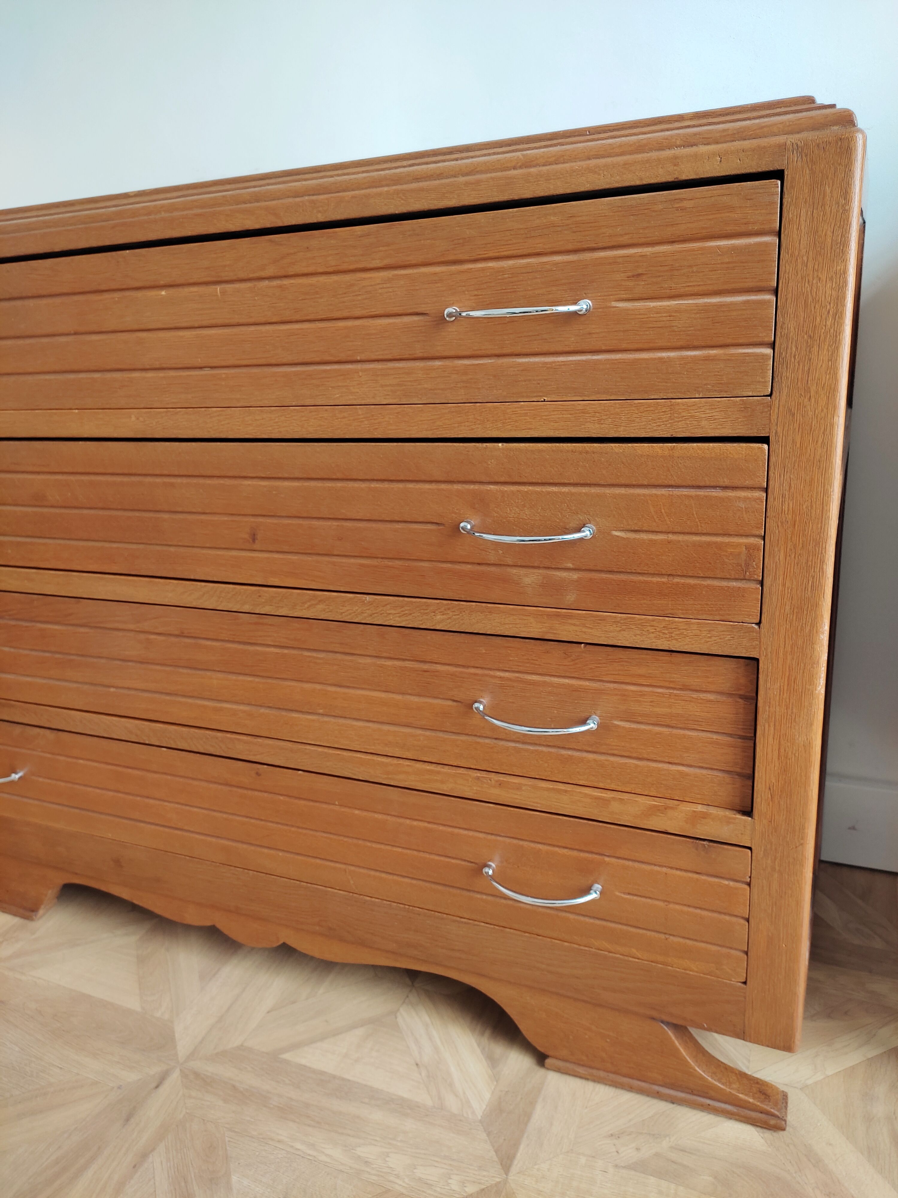 Commode en bois vintage