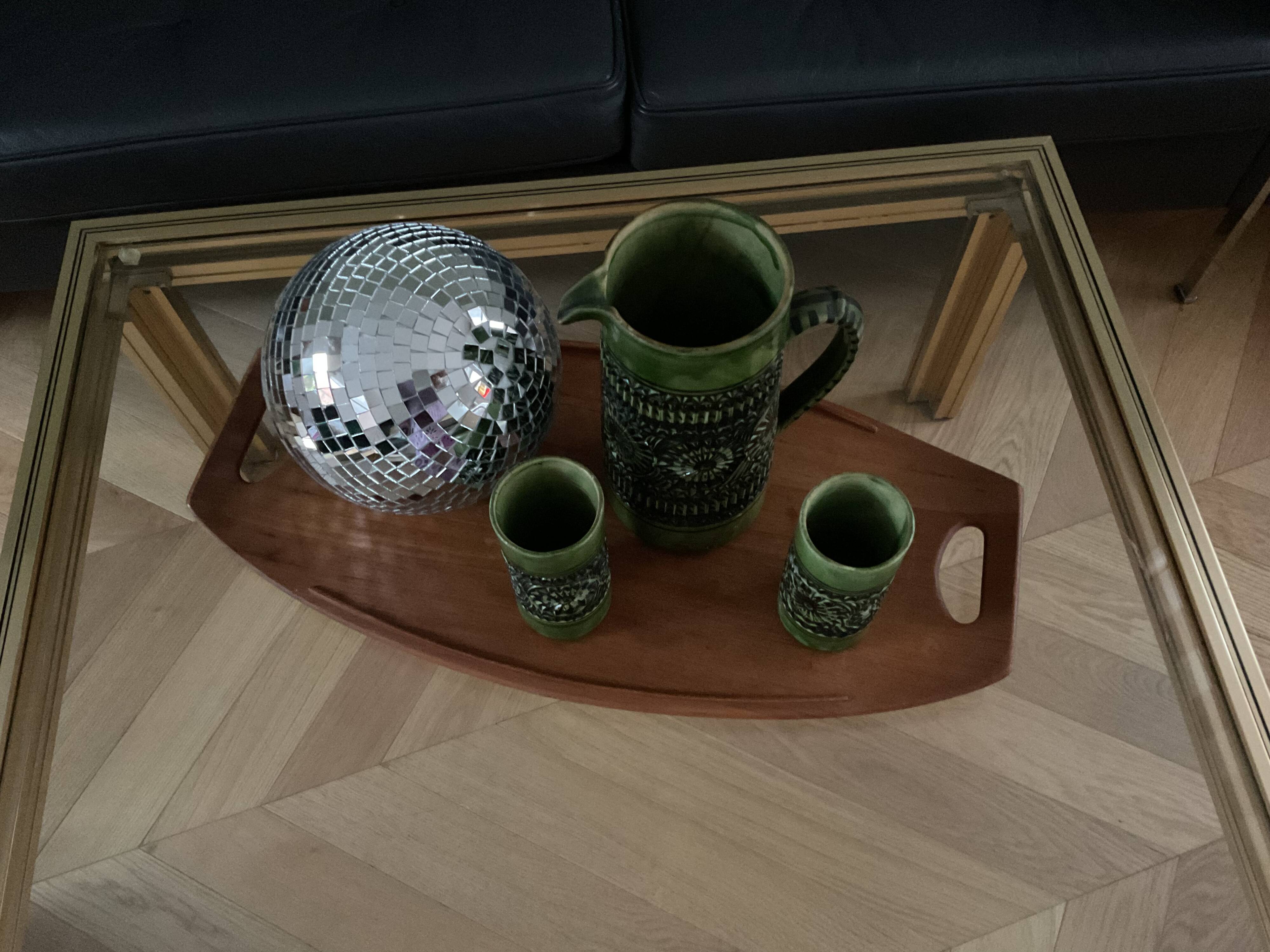 Service jug and porcelain glasses from the 1950s.