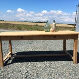 Farm table