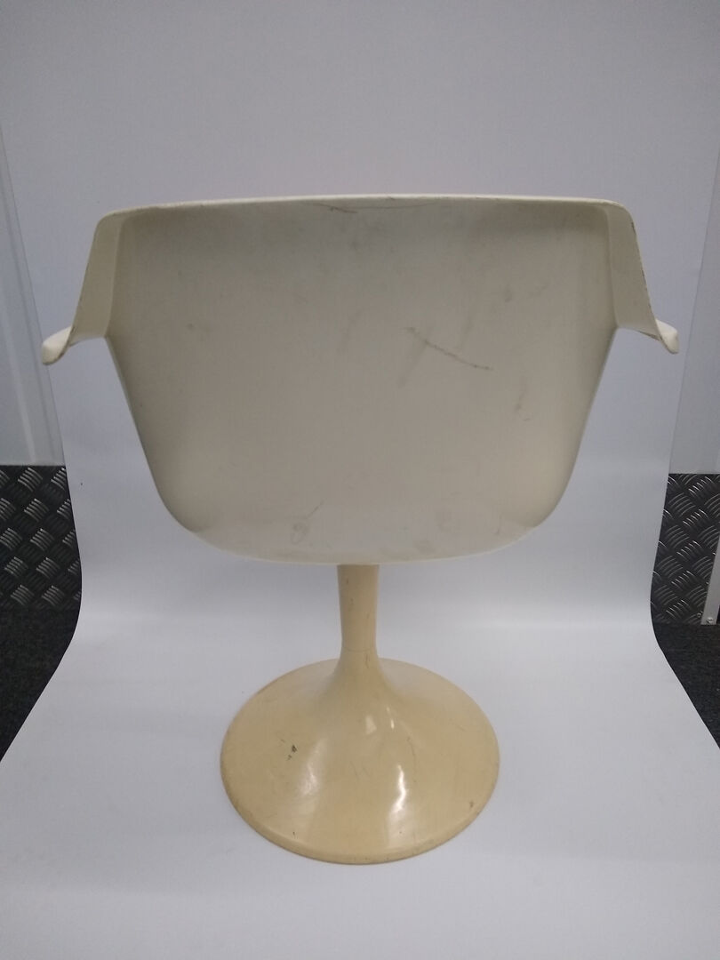 Swivel chair