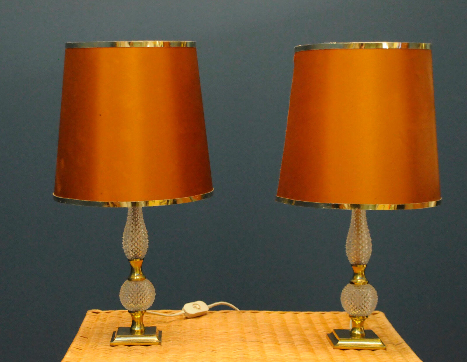 Paire de lampes en verre, modèle baccarat, xxe siècle