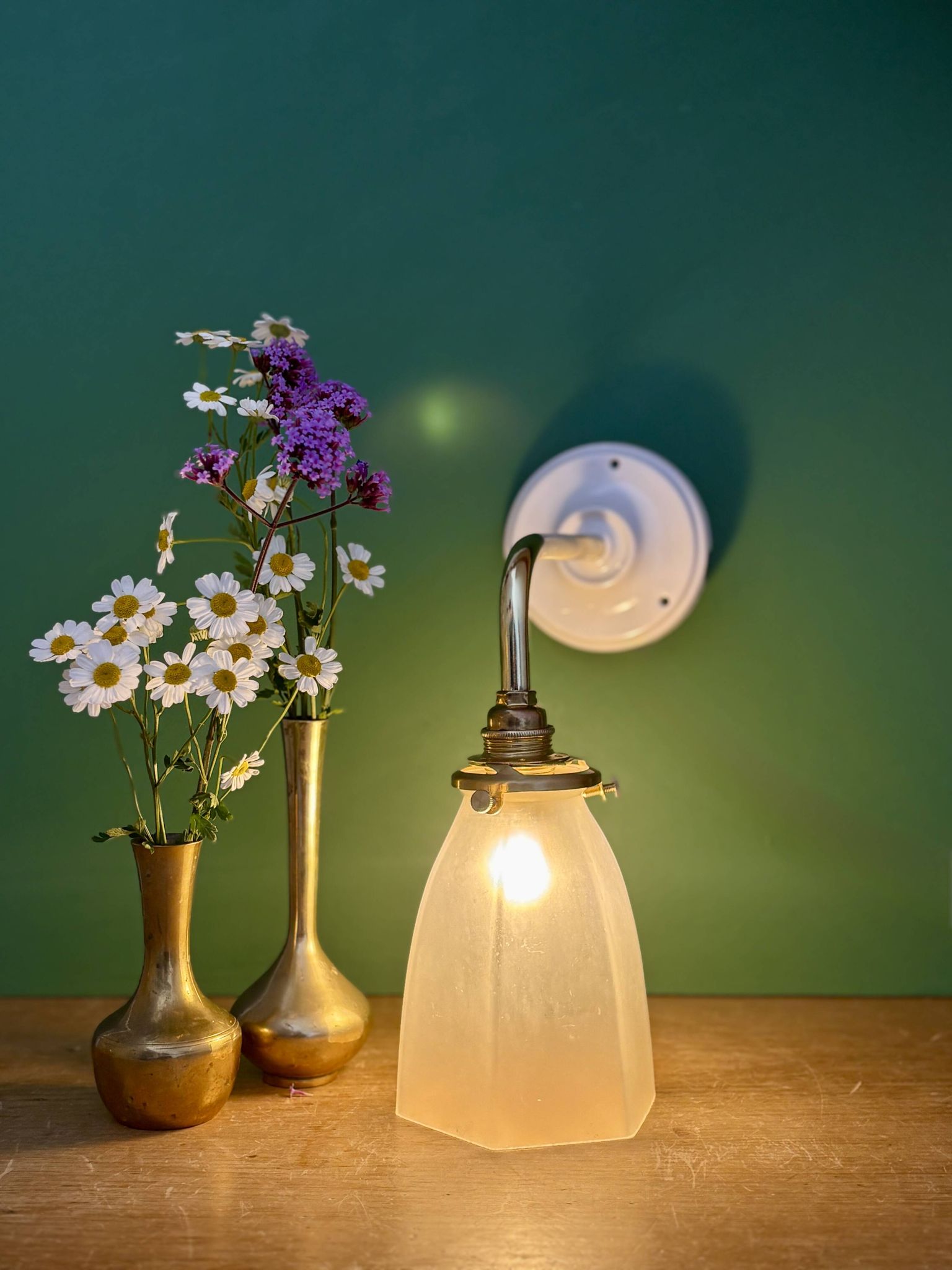 Vintage frosted glass tulip wall light