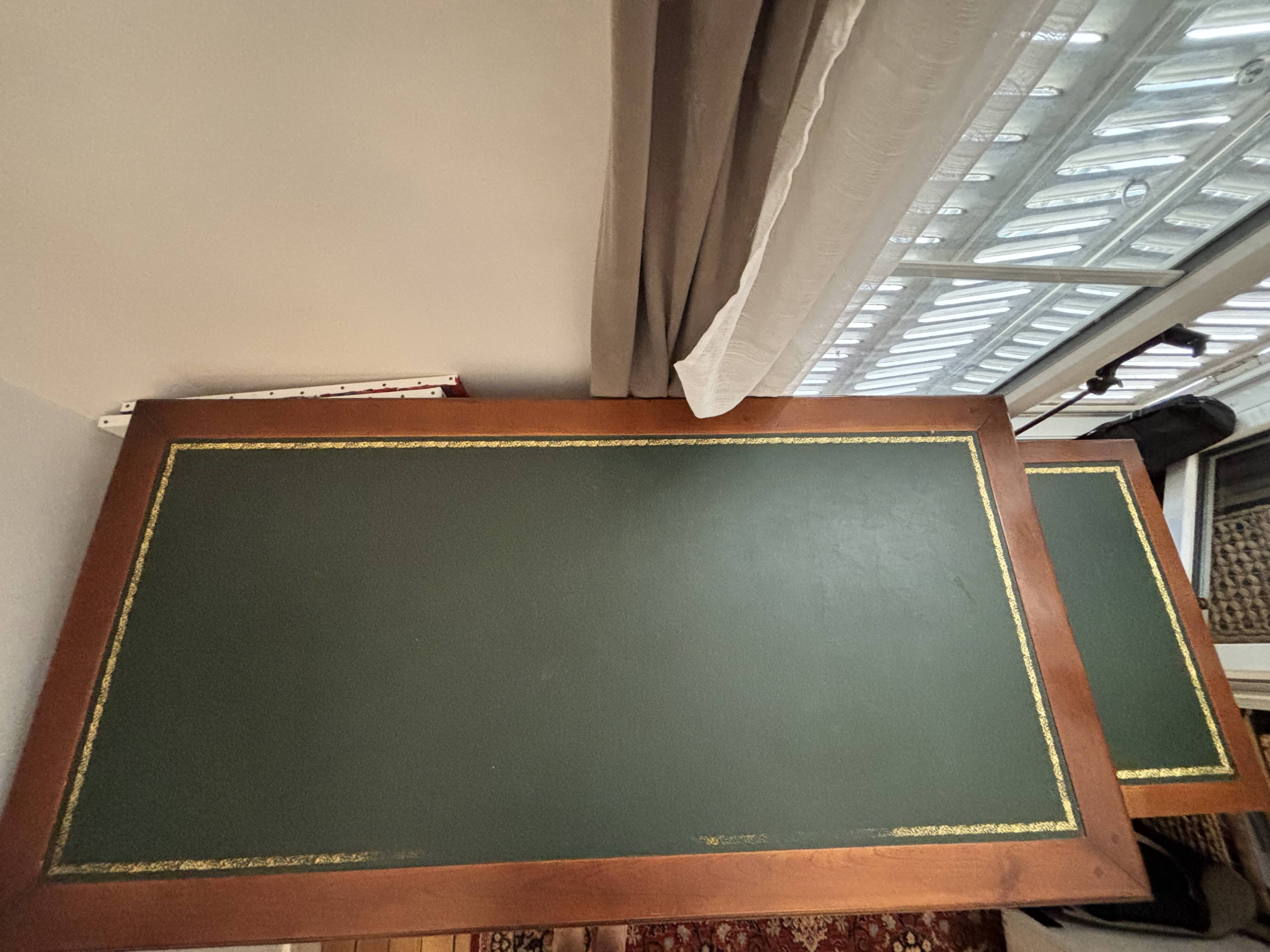 Louis XVI desk in wood and leather