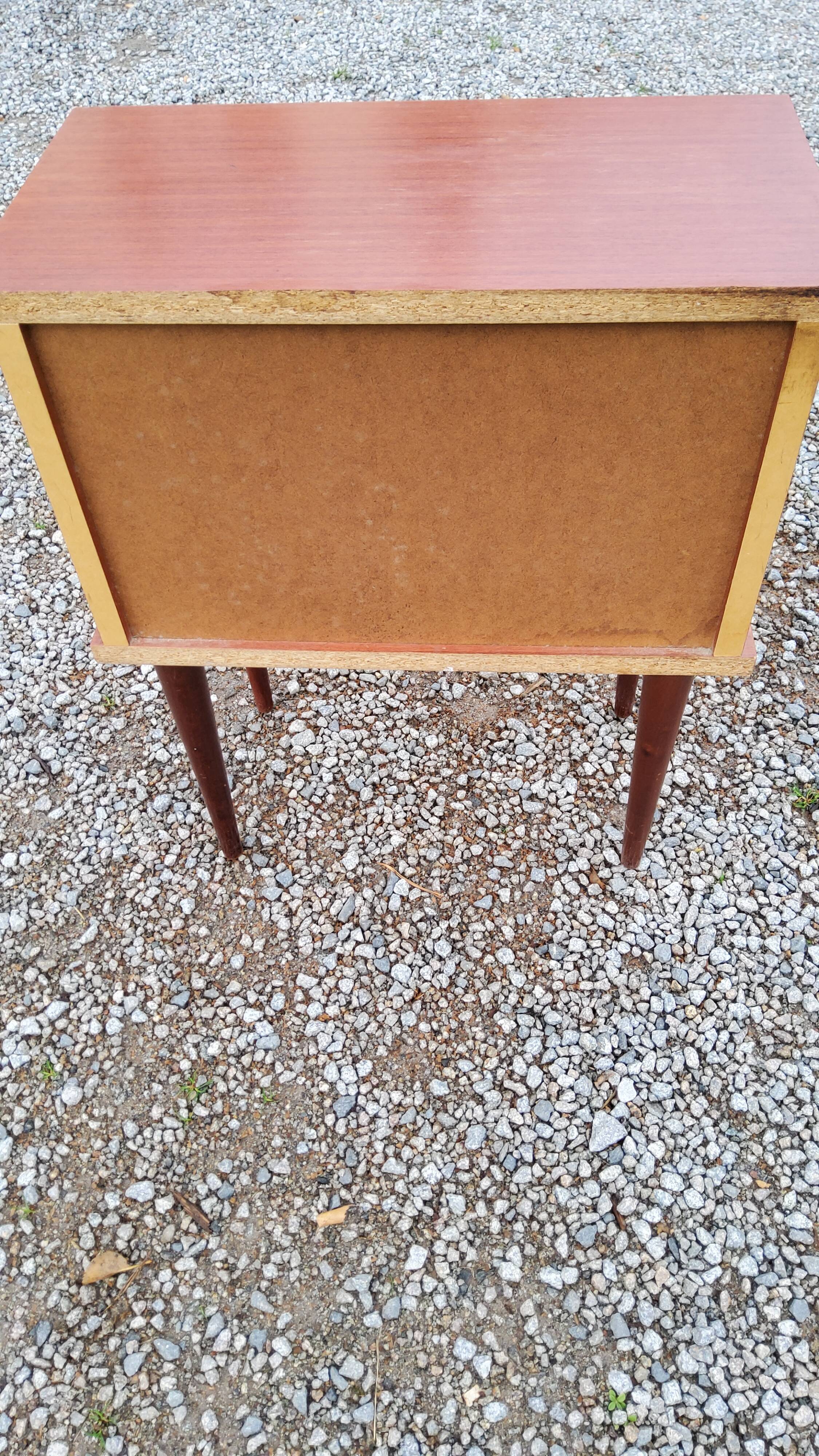 Bedside of the 60s in mahogany conical feet
