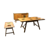 Salle à manger composée d'une enfilade, d'une table et d'une table basse en rotin et mélaminé avec carreaux de faïence, années 50