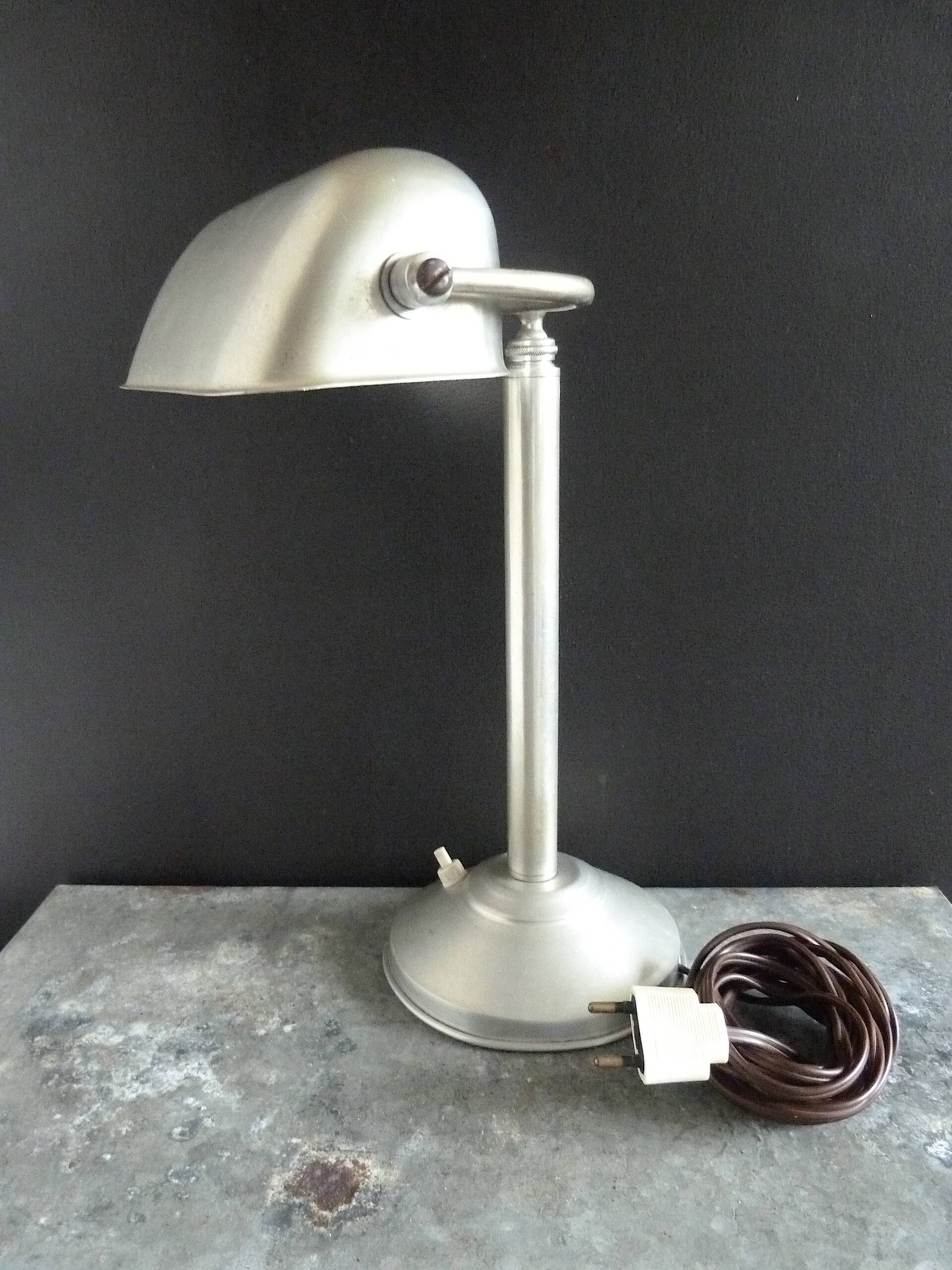 Vintage desk lamp - notary or banker's lamp