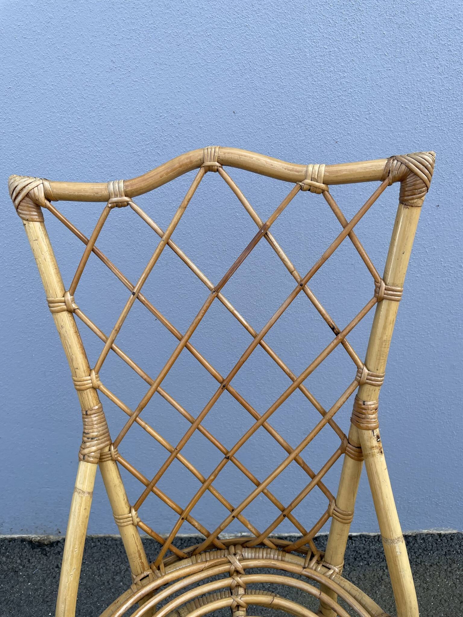 Chaises en rotin  à croisillons