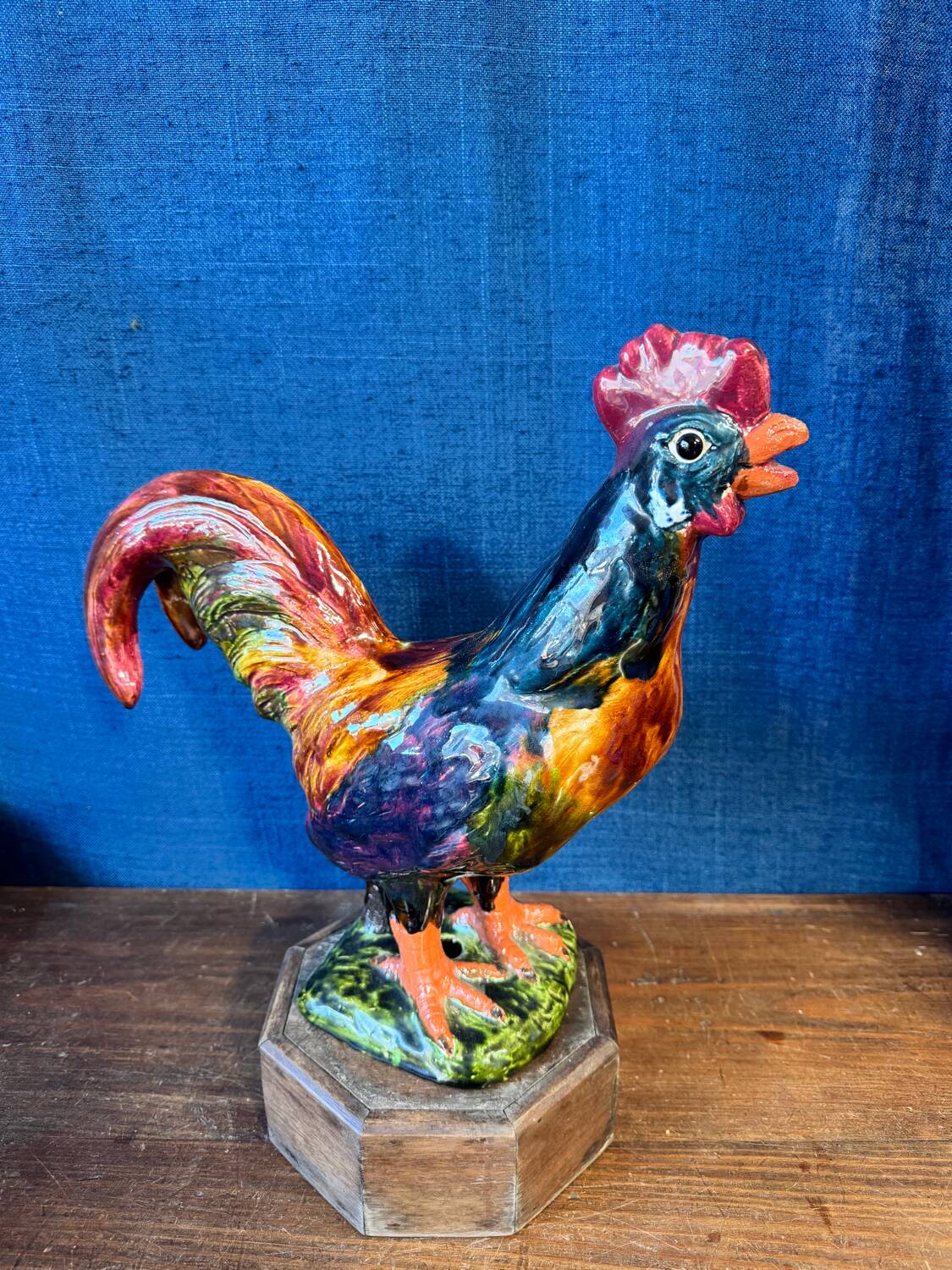 Ceramic sculpture of a rooster from Bavent, glazed terracotta, 1960.