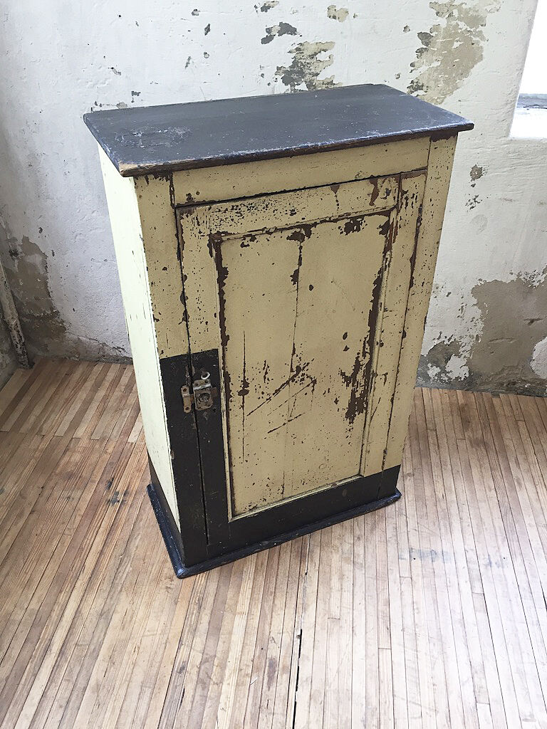 Patinated workshop furniture