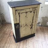 Patinated workshop furniture