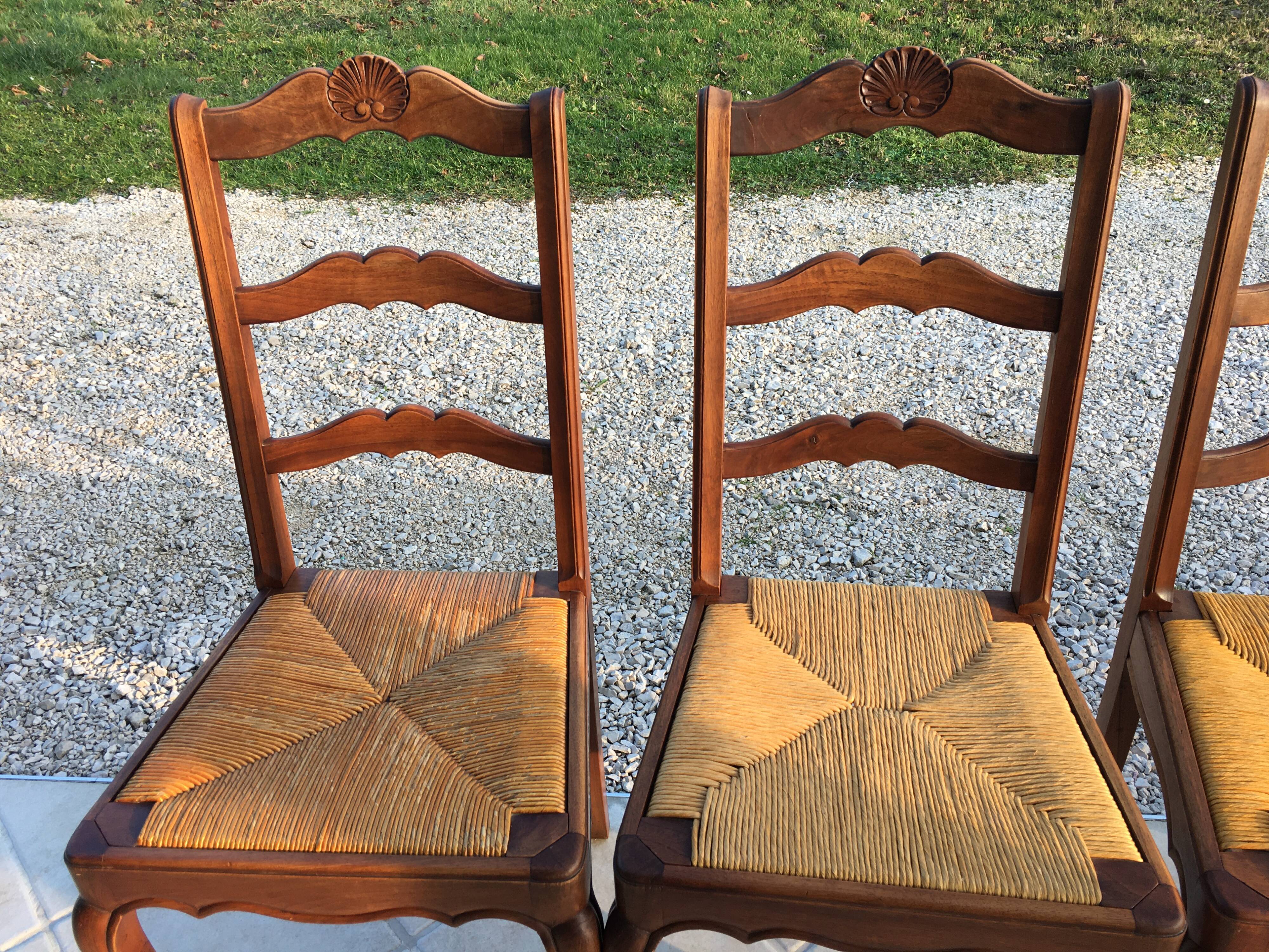 Suite of 6 Louis XV-style mulched chairs