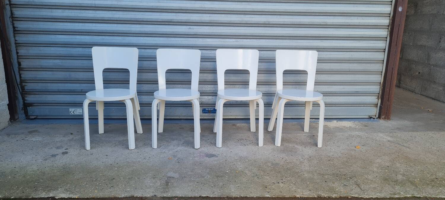 Set of 4 Alvar Aalto chairs