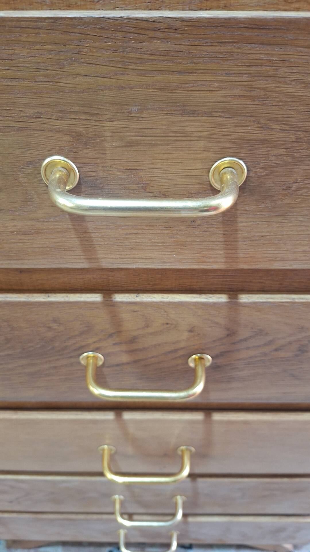 Vintage chest of drawers
