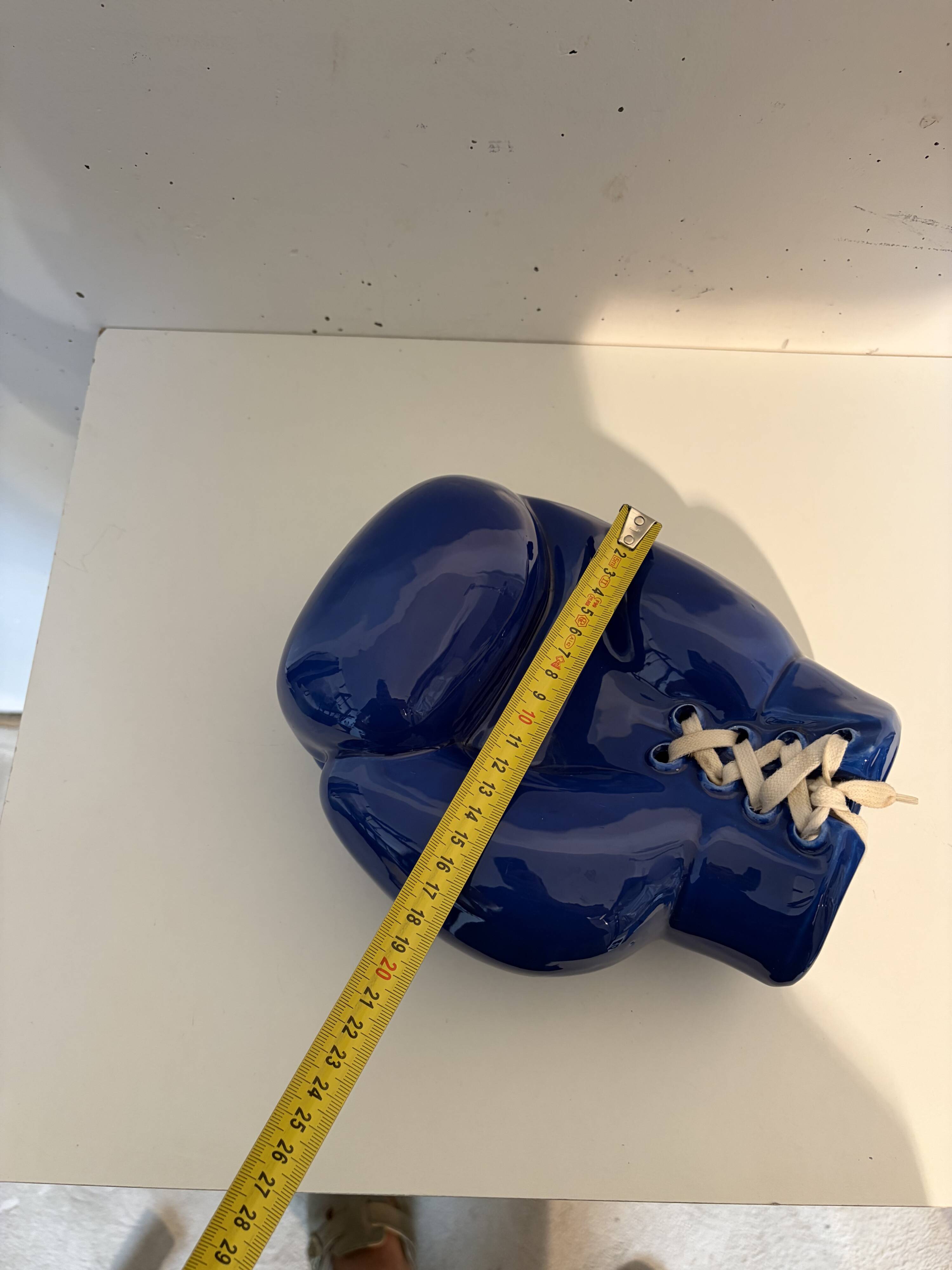Boxing glove catchall, Jean Claude Peirè, 1980