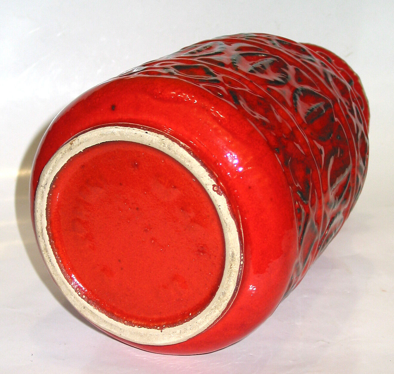 Superb pair of red vases by Bodo Mans for Bay 1960-1970's