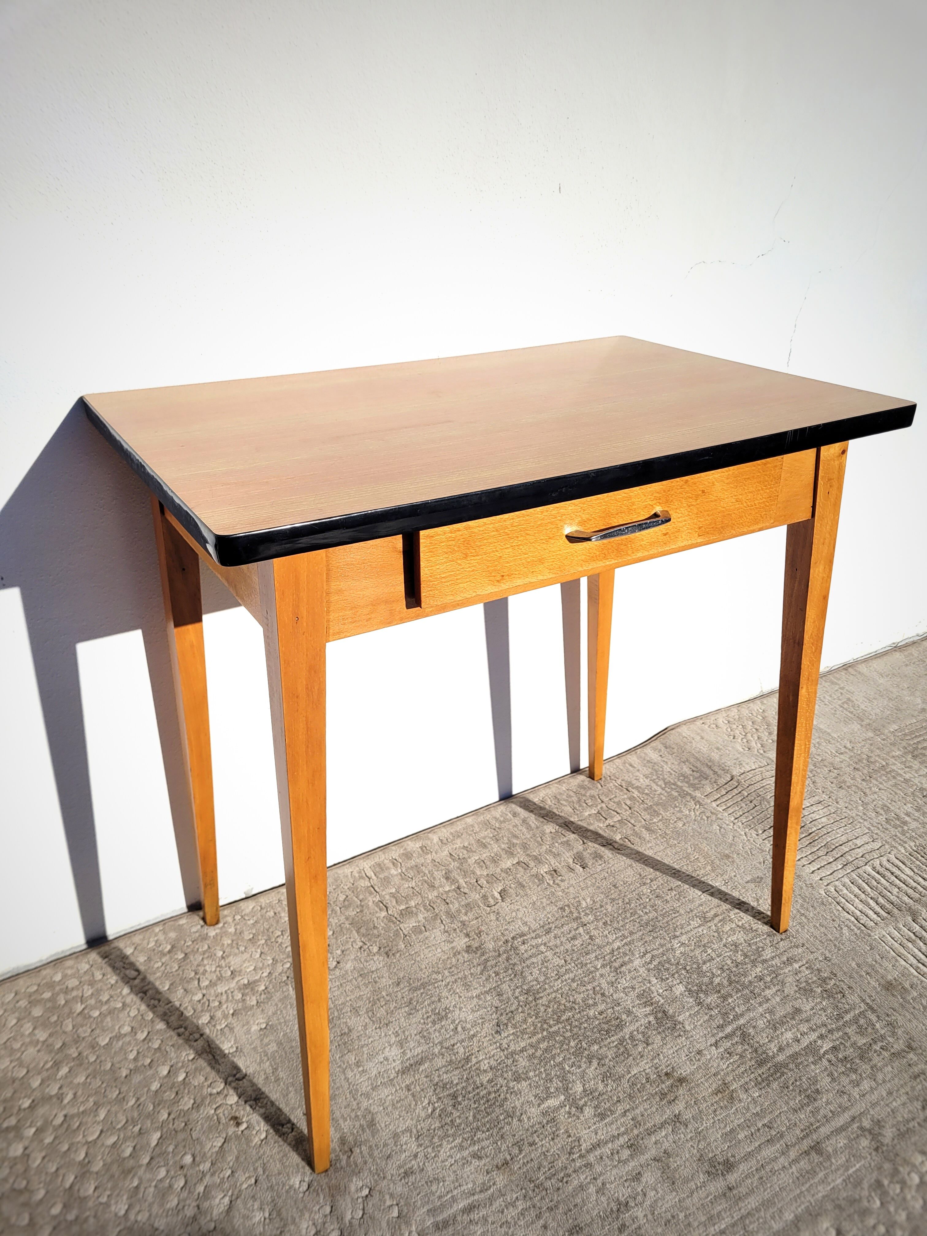 Boarding office 1960