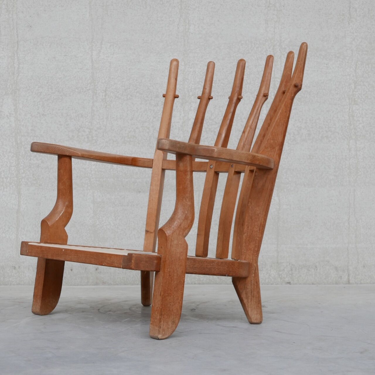 Fauteuil modèle repos de Guillerme et Chambron