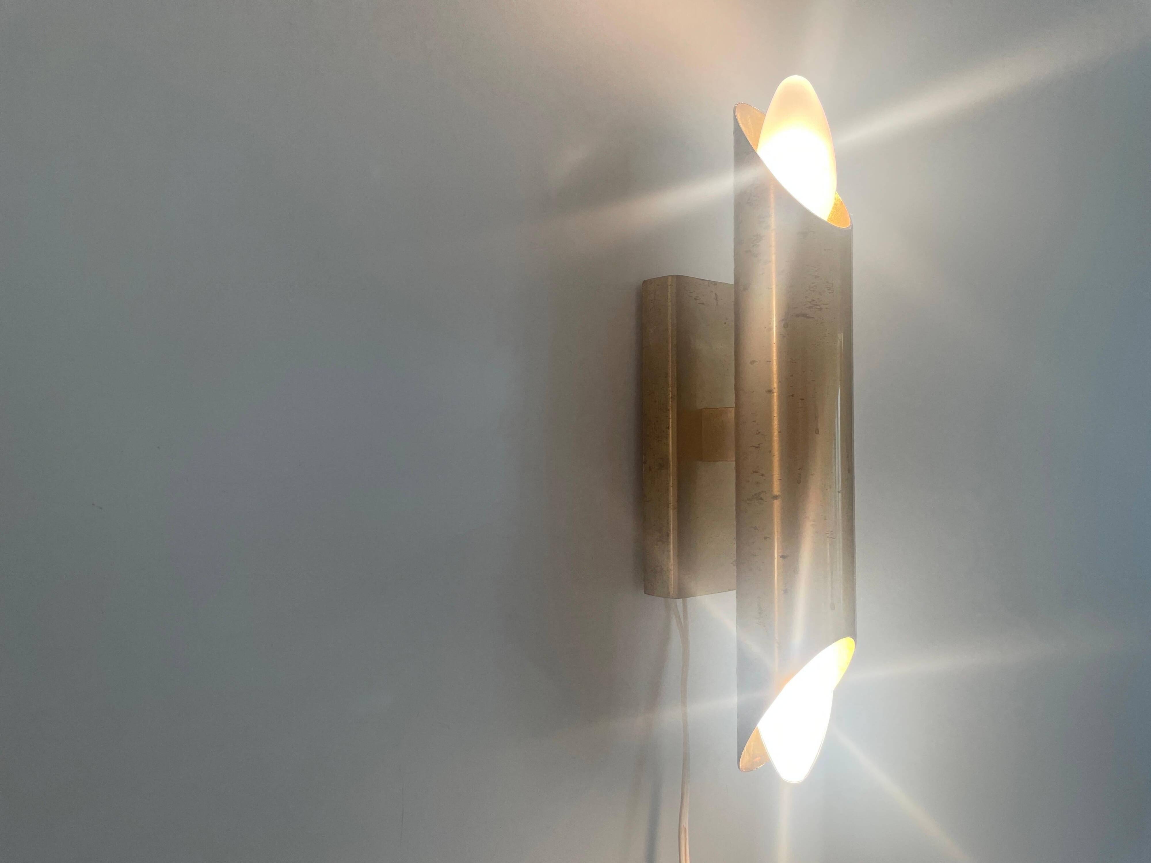 Pair of brass wall lights with Italian mid-century design, 1960, Italy.